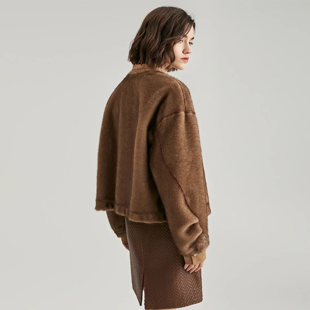 Trendy Designer-Inspired Short Ladies' Overcoat Made of Soft Imitation Mink