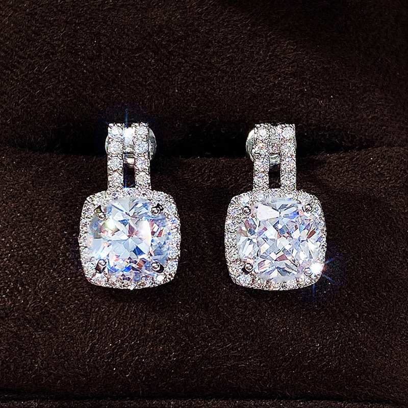 Classic Stud Earrings Women Round Cut Cubic Zirconia Stud White Gold Set Sparkling Crystal Stud Earrings Pink Diamond Earrings Luxury Jewelry