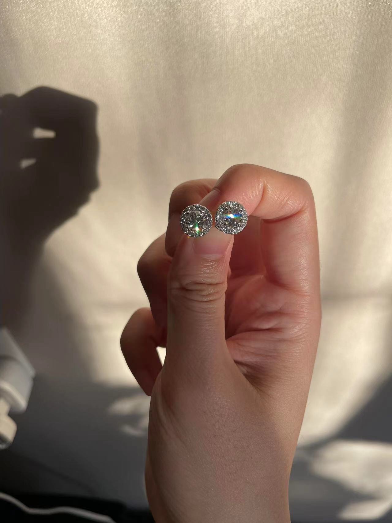 European and American women's fashionable high-end 925 silver full diamond round earrings, men's and women's live streaming hot selling