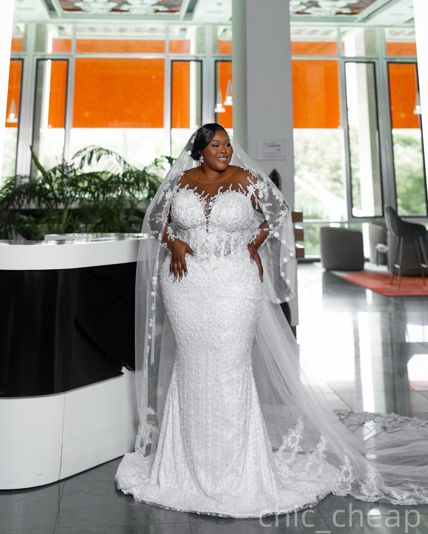 2025 Aso Ebi Plus Size White Mermaid Wedding Dress Pearls Full Sleeves Lace Vintage Bridal Gowns Dresses ZJ0659