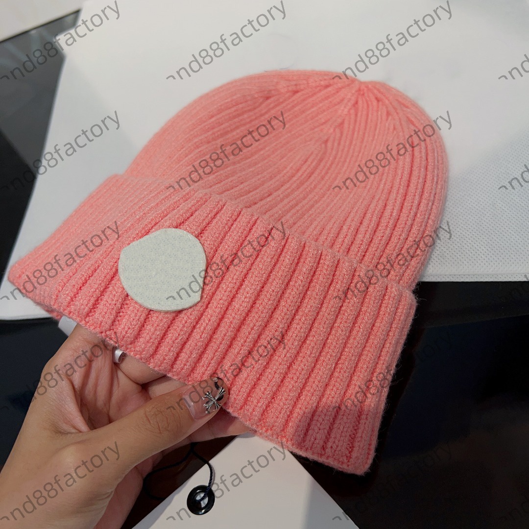 new designer beanie hat Men bonnet skull cap knit woman Classic Dark Grey Fashion Leisure plaid fall winter ski warm High Quality Box Free