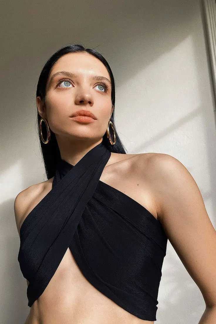 Black sleeveless sexy crop top womens backless lace camisole wireless Bralette tank spaghetti strap camisole crop topXJ250508