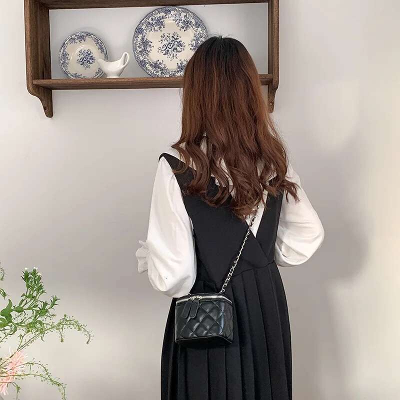 Mini Lingge Shoulder Designer Bags For Women 2023 Fashion Chains Crossbody Bag Box Handbags Lipstick Coins Purses New
