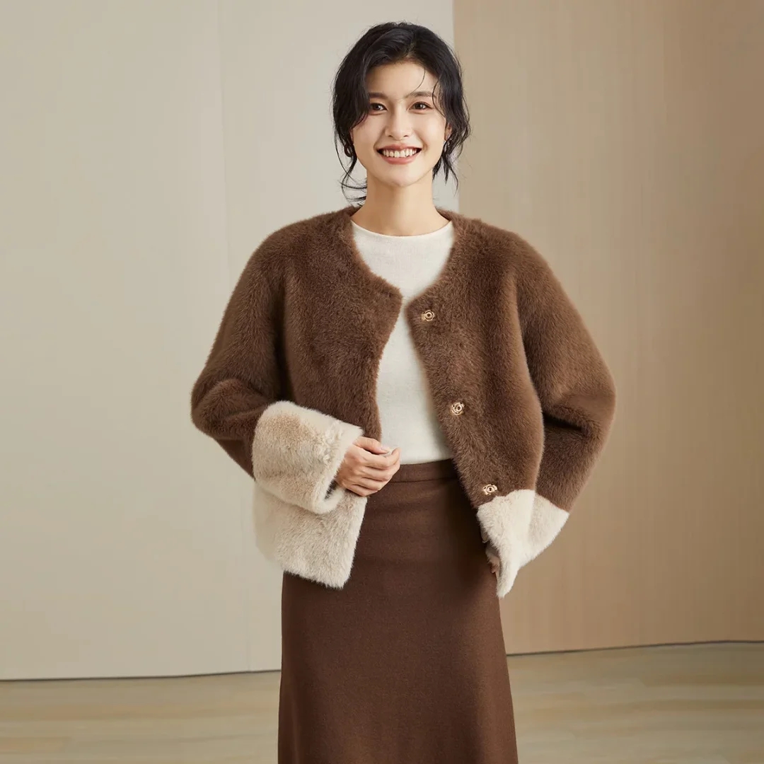 Womens Elegant Faux Fur Coat Winter Warmth & Style with Long Sleeve Detailing