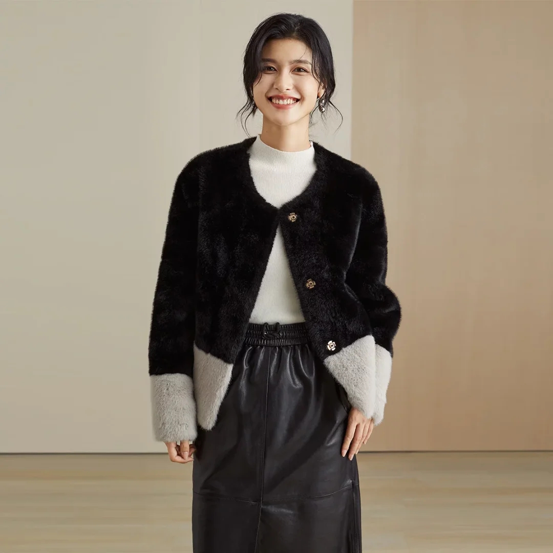 Womens Elegant Faux Fur Coat Winter Warmth & Style with Long Sleeve Detailing