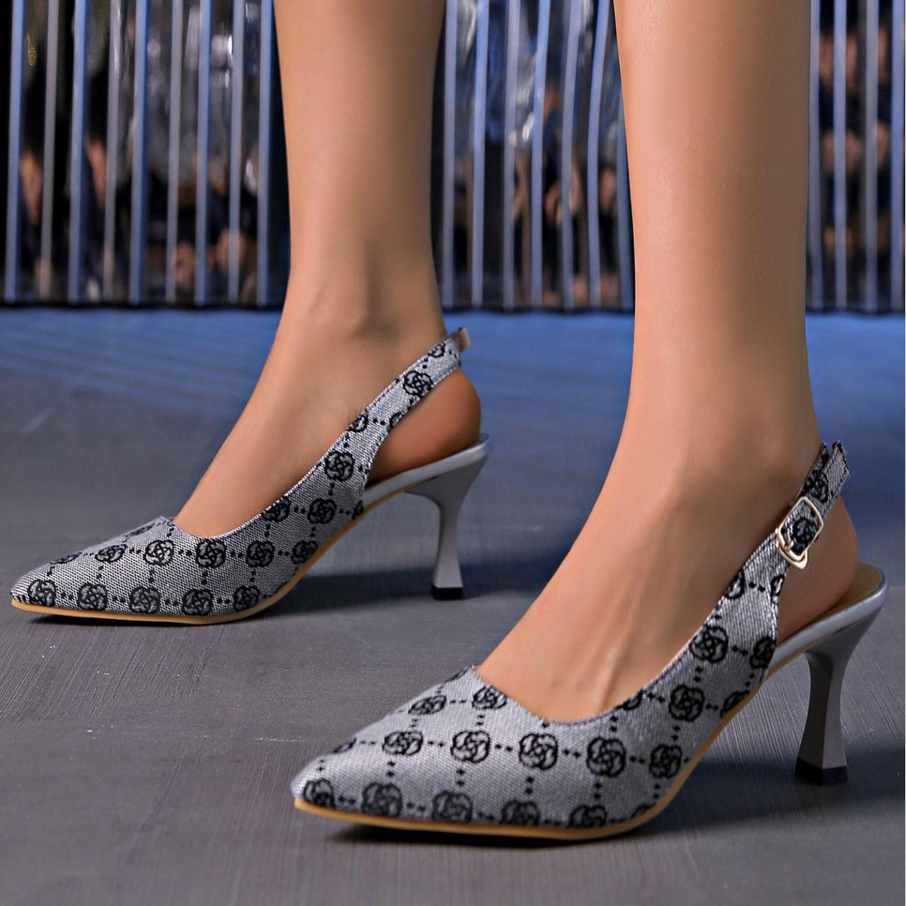 Free Shipping designer Dress Shoes Pointed Toes sandals slippers heel slides womans summer female sandal outdoor Slipper woman high heels