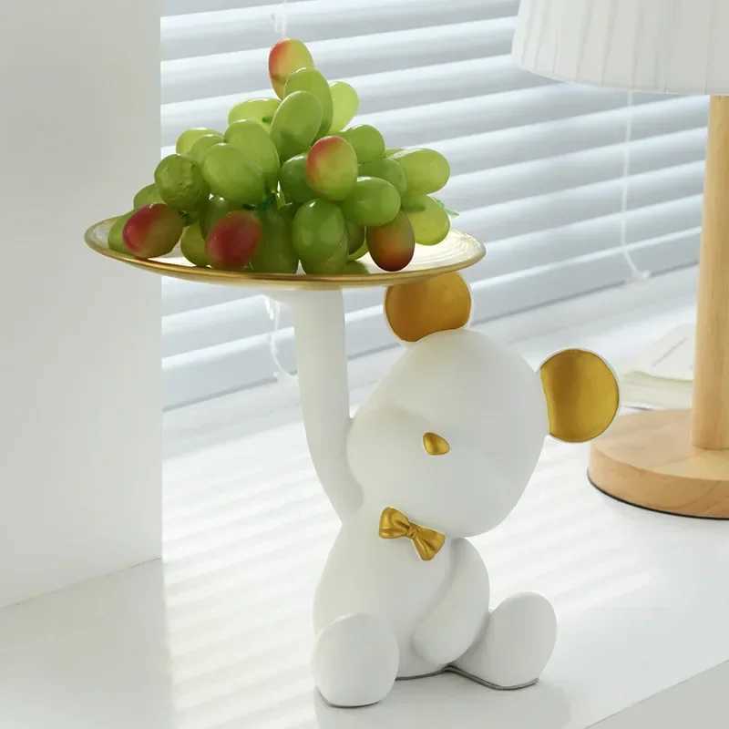 Car key bear storage rack cartoon cute bear picture mobile phone key holder mobile bracket shelf tray house decoration table accessories Y250509