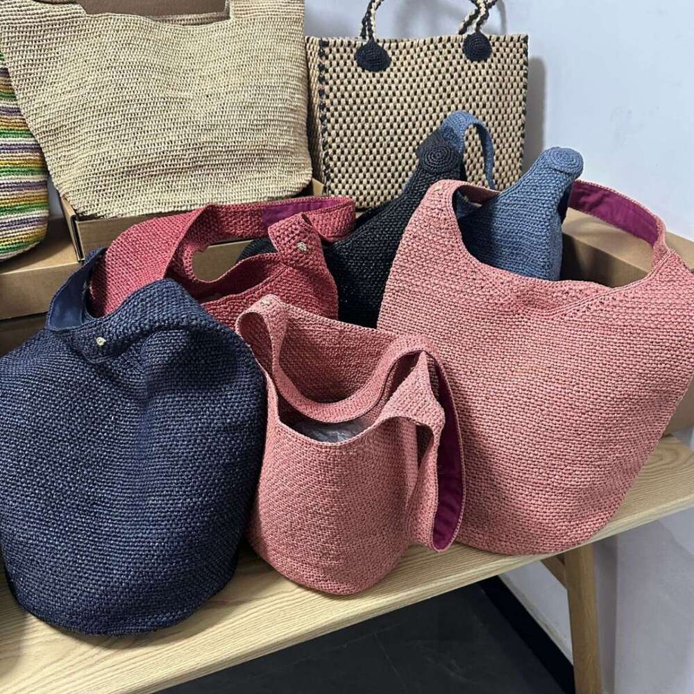 Beach Bag Japanese And Korean Feng Shui Bucket Handmade Woven Lafite Grass Women S Summer Beach Travel Shoulder Bag KQ