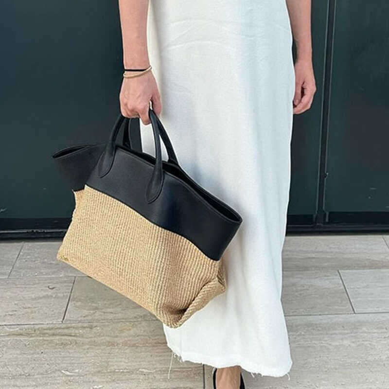 Beach Bag Summer New Beach Fashionable Vacation Style Contrasting Color Splicing Grass Woven Large Capacity Portable Tote Bag KQ