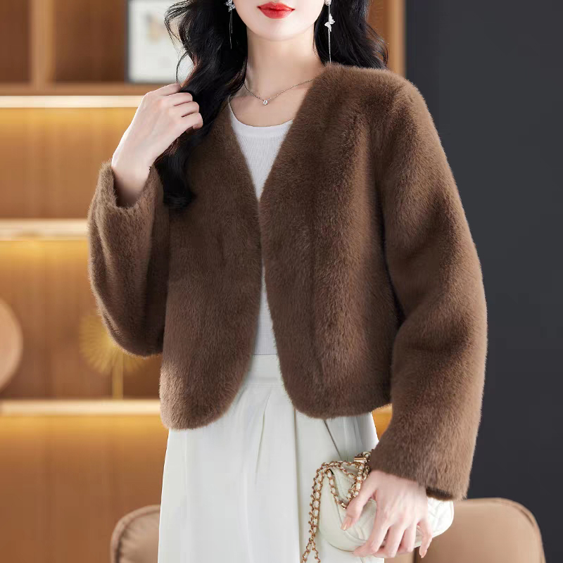Elegant Women's Faux Fur Coat with Long Sleeves for Autumn/Winter - Warm V-neck Design