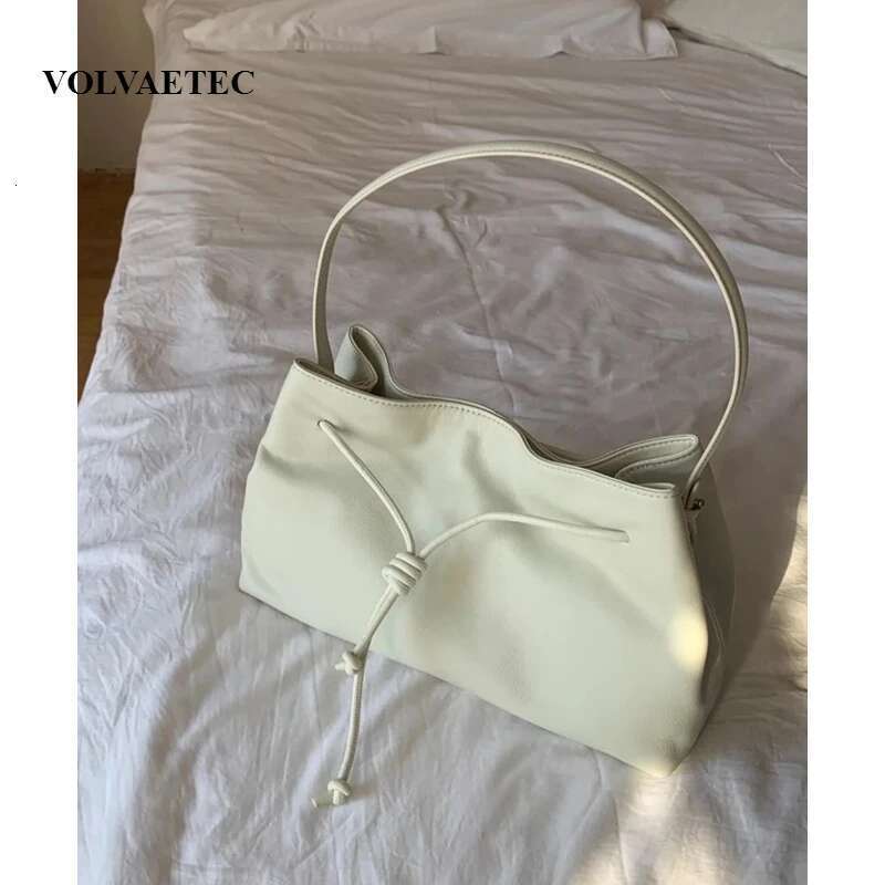 Designer Bag 2025 Niche Soft Cowhide Tote 2025 New Retro Commuter Shoulder Large Capacity Leather Women's Messenger Bag Luxury Bag