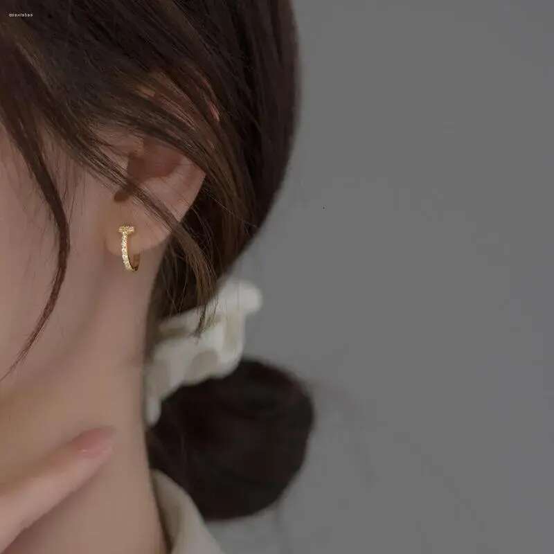 Stud Earrings Sterling Sier Fashion Sweet Tiny T-shaped Diamon Ear Buckle Exquisite Dias Gift For Girls Kids Lady designer bag