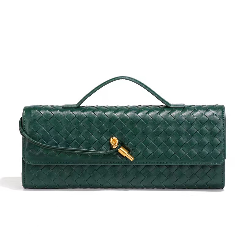 Designer 2025S New Spring Color Contrasting Grass Woven Bamboo Basket Water Bucket Handbag Fashion Shoulder Diagonal Cross Women Bag
