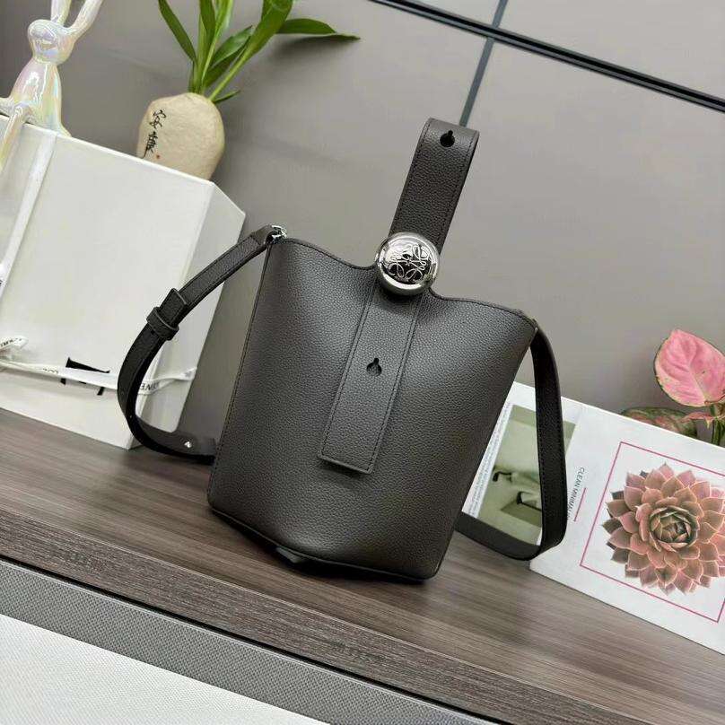 Star Style New Luo Jiagao Fixed Bucket Genuine Leather Women's Bag, Front Strap Adjustable Buckle Handbag, Single Shoulder Crossbody
