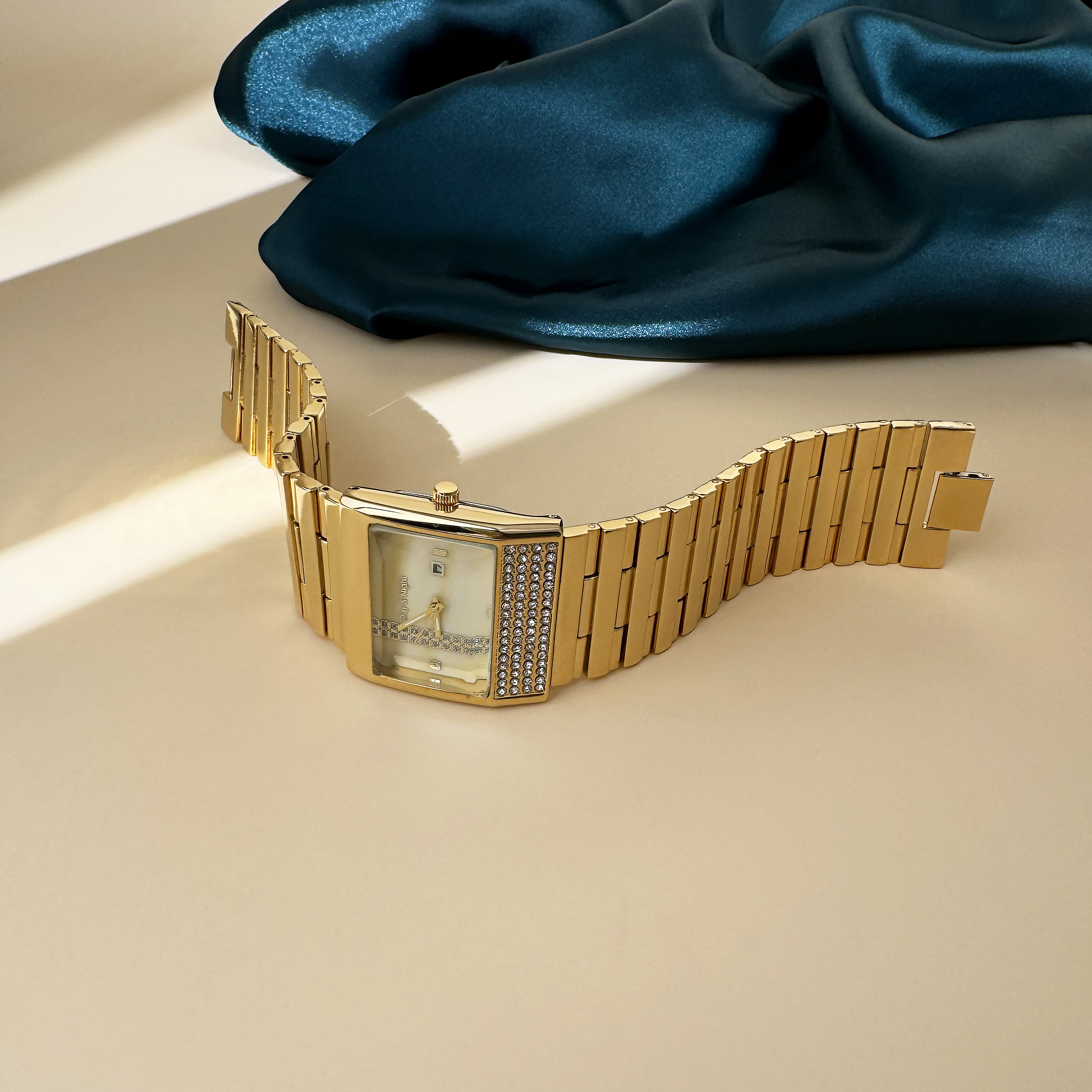 Dayand Night Brand Elegant Womens Dress Watches with Shimmering Stone Accents Ideal For Special Occasions
