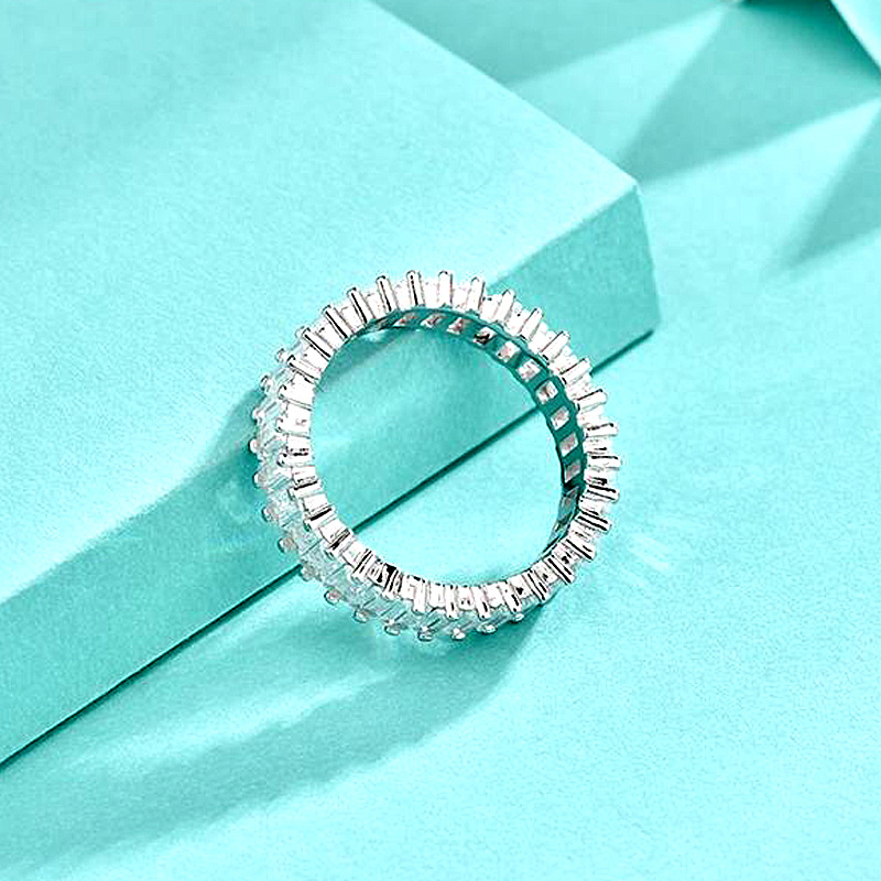 New 925 Sterling Silver Ring for Women, Candy-Shaped Design with Row of Diamonds, Fashionable, Non-Tarnish, Trendy Jewelry