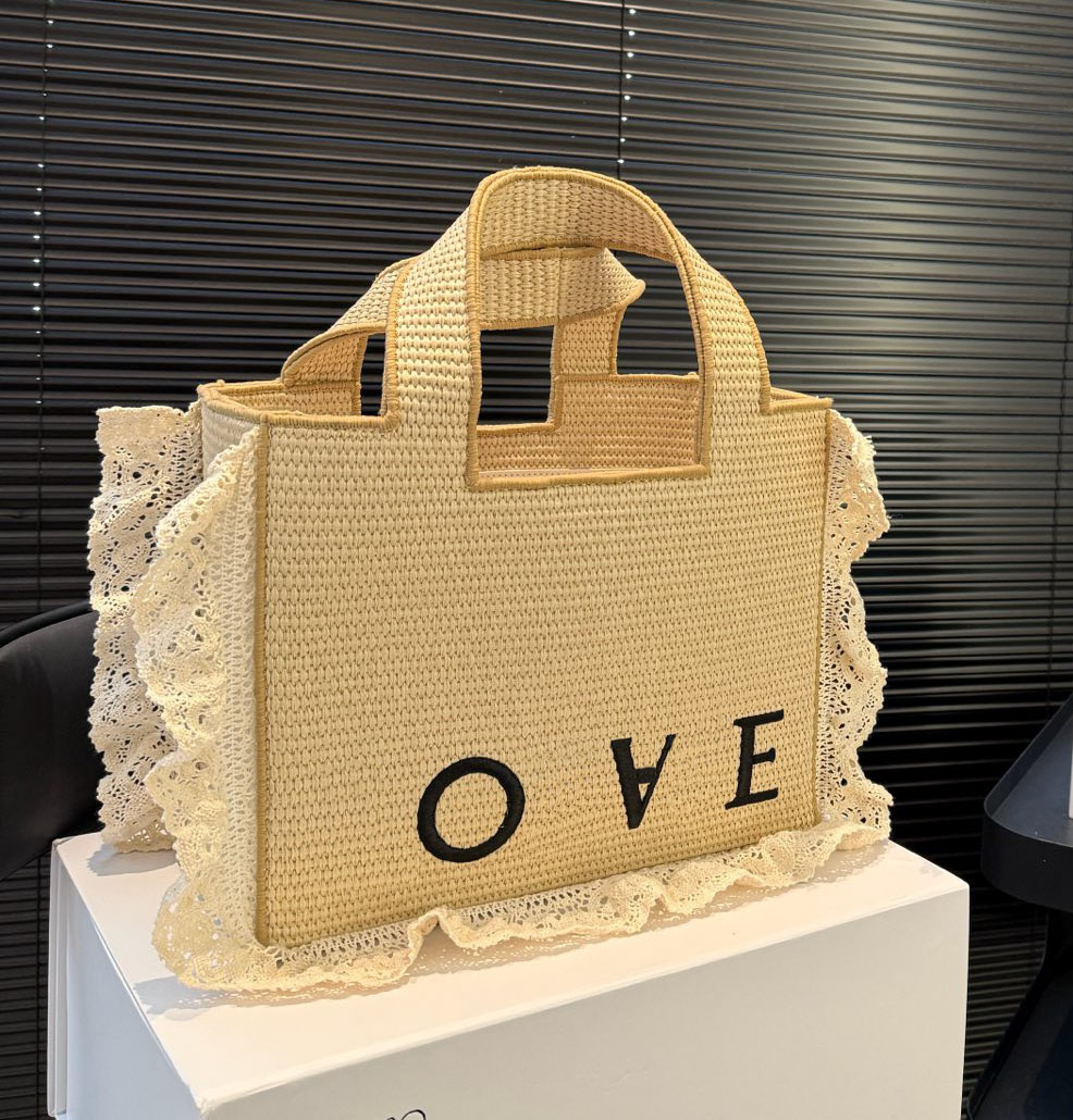 Hot Selling New Designer Handbag Hand Woven Straw Woven Handbag Vacation Beach Bag High-Quality Straw Woven Bag Exquisite Women Bag
