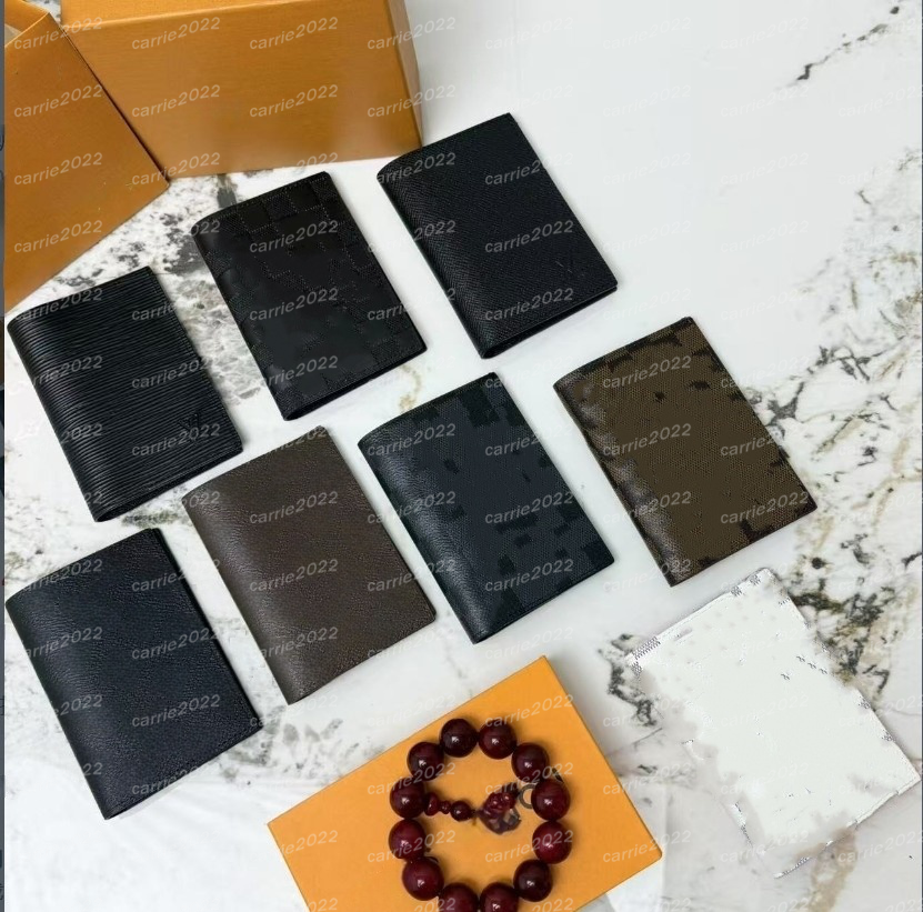 64502 Passport holder designer card holder Men Women Christmas Leather holder travel card holders Credit card clip. with box Wallets Retro Women Coin Purse Brown