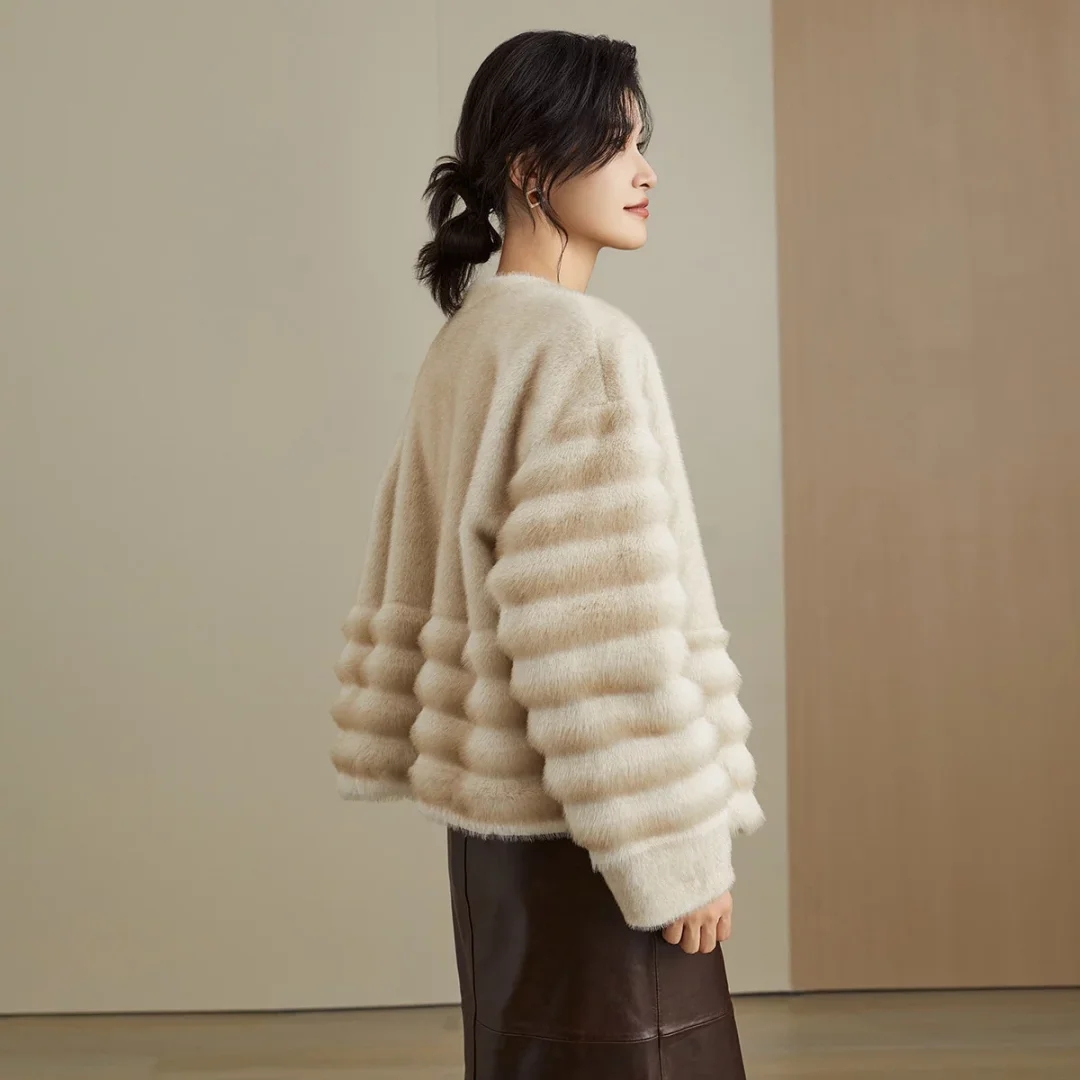 Elegant Womens Textured Faux Mink Outerwear Jacket - Perfect for Fall & Winter Chills