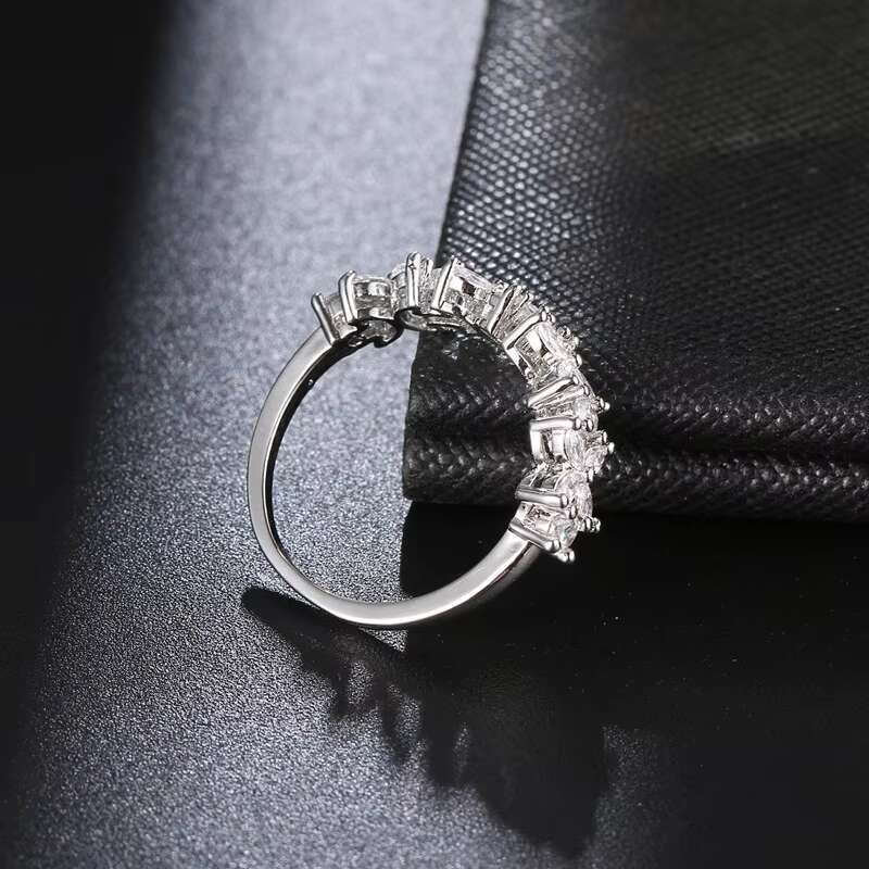 Zanlong 14168 Elegance Horse Eye Lucky Four-leaf Clover Moissanite Diamond Ring Silver Plated 18K White Gold Semi-diamond Ring
