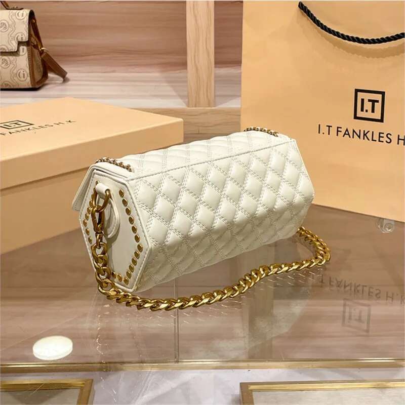 brand women's Light handbag 2025 new high-end texture fashionable single crossbody with chain shoulder bag