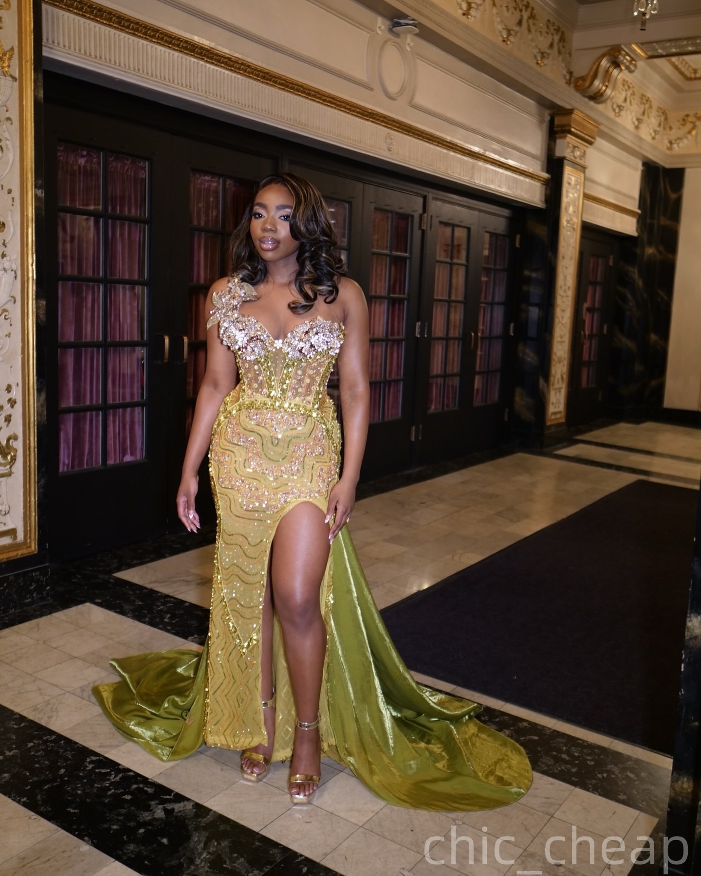 Gold Mermaid Plus Size Prom Dresses 2025 Crystals One Shoulder Sequined Evening Formal Party Second Birthday Engagement Gowns Dress For Special Occasi