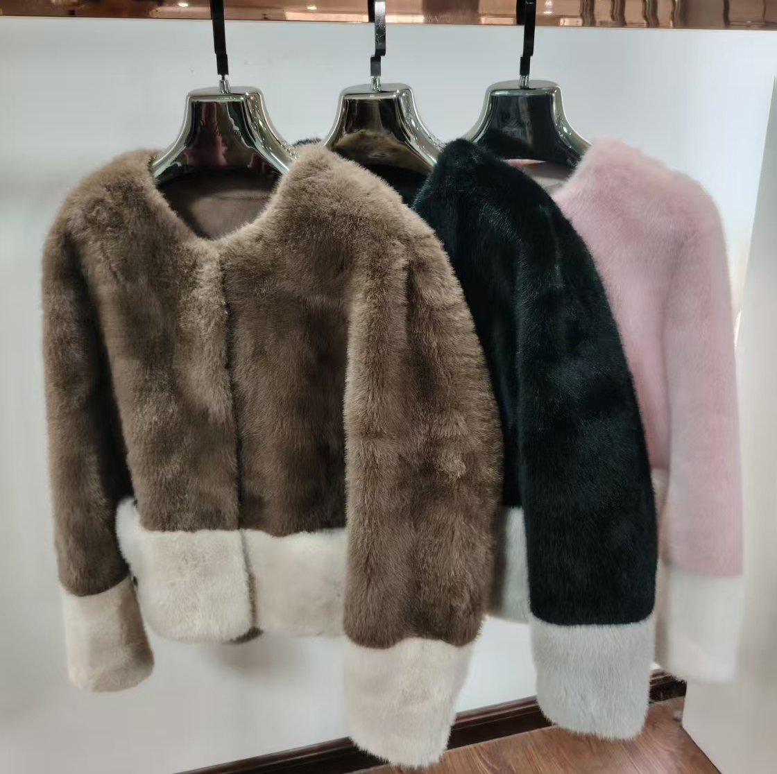 Womens Elegant Faux Fur Coat Winter Warmth & Style with Long Sleeve Detailing