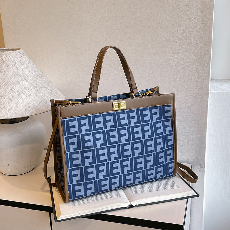 Designer bag free shipping new fashionable high-end texture printed large capacity tote bag shoulder Shoulder Bags for women