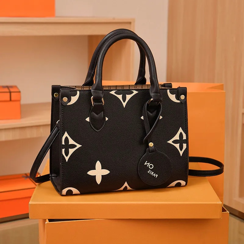 Top designer handbag luxury sheepskin bag fashion classic women's printed shoulder bag women's daily commuting travel handbag