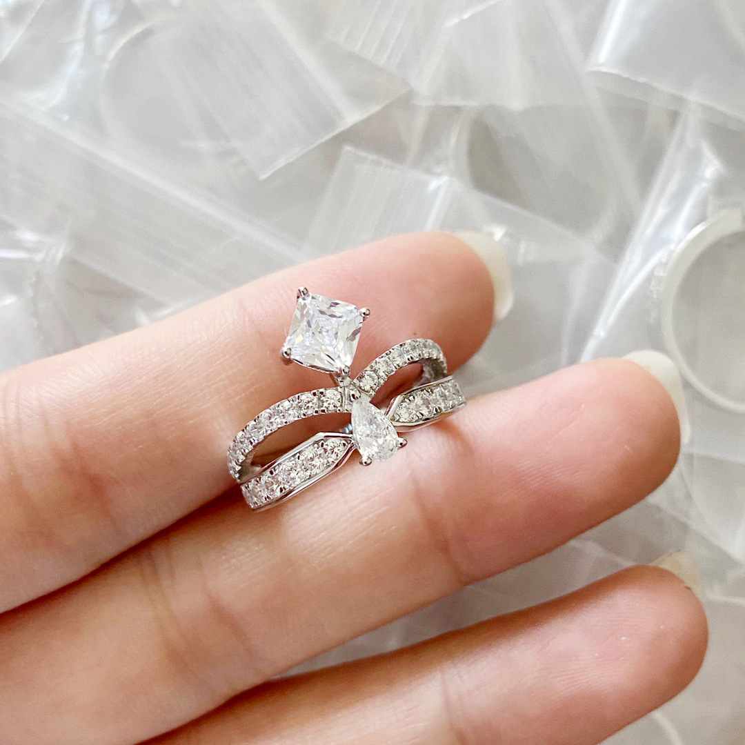 925 Sterling Silver Princess Crown Ring for Women, Lightweight Luxury Style, Non-Tarnish Teardrop and Square Cut Diamond Ring, Direct from Manufacture