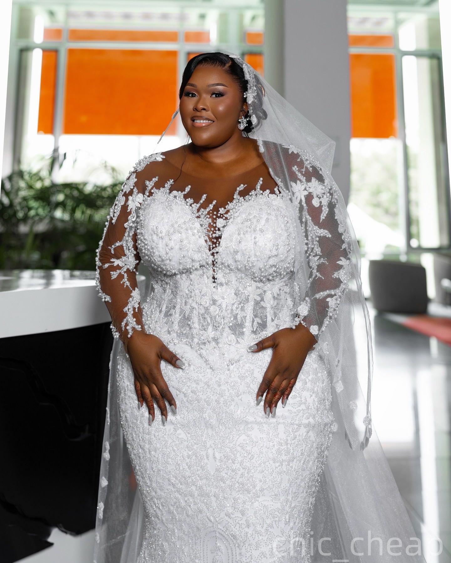 2025 Aso Ebi Plus Size White Mermaid Wedding Dress Pearls Full Sleeves Lace Vintage Bridal Gowns Dresses ZJ0659