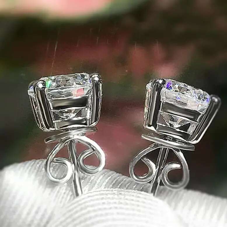 Solitaire Moissanite Dia Classical 4 Claw Stud Simple Jewelry Real 100% Sterling Sier Round Cut Zircon Party Women Wedding Earrings Gift