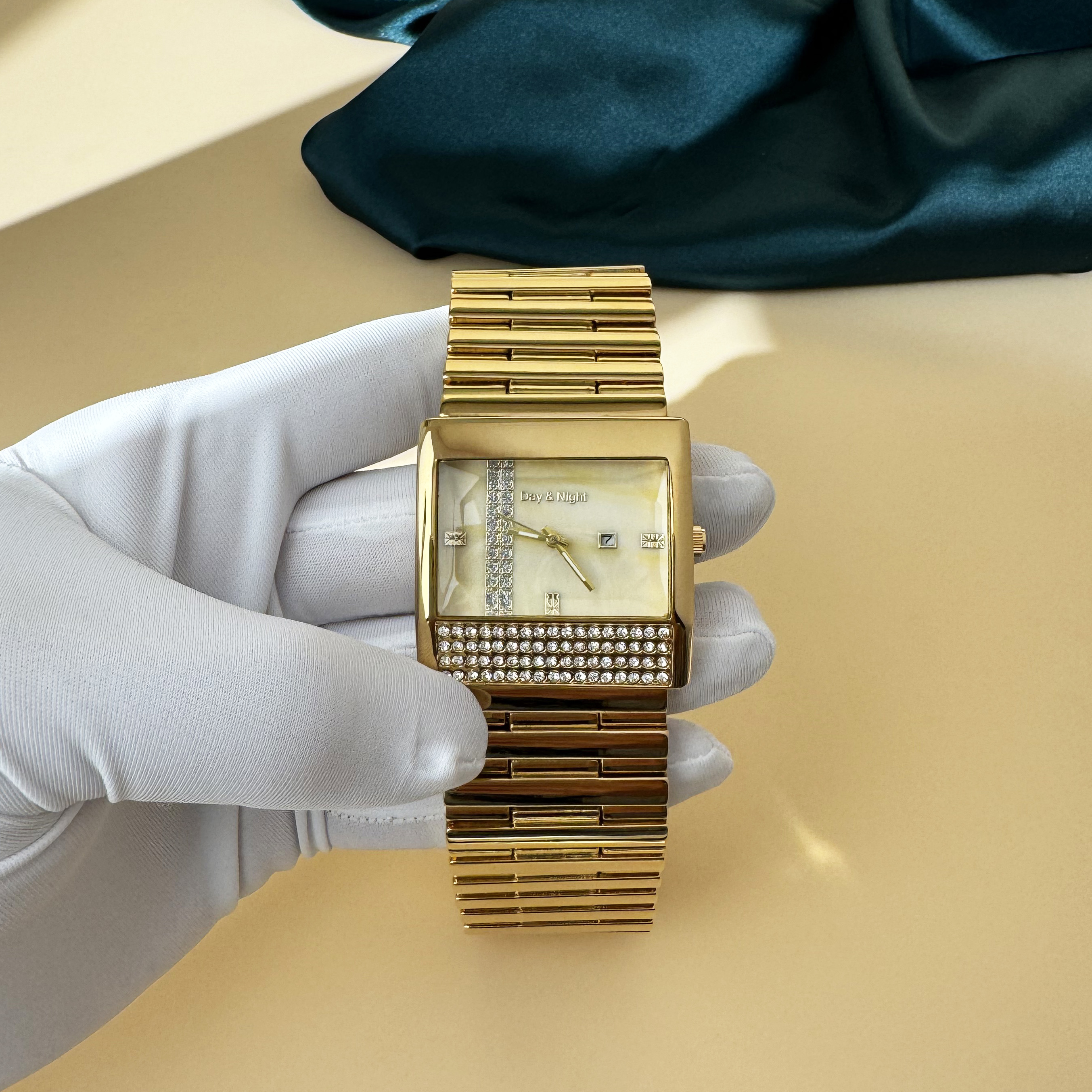 Dayand Night Brand Elegant Womens Dress Watches with Shimmering Stone Accents Ideal For Special Occasions