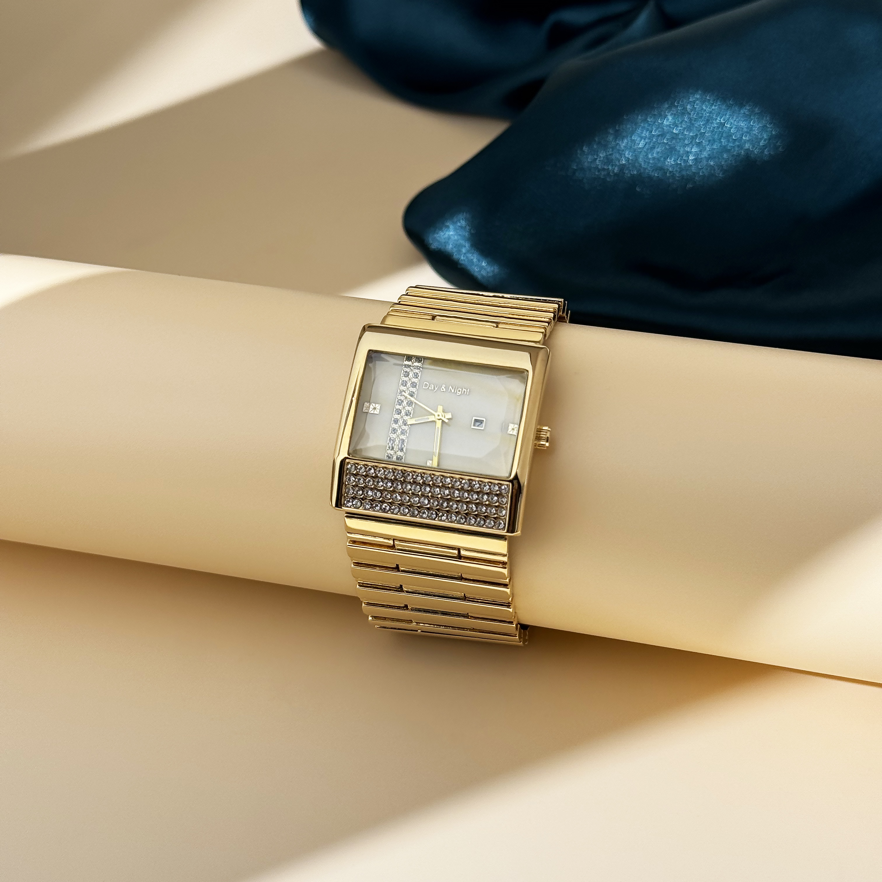 Dayand Night Brand Elegant Womens Dress Watches with Shimmering Stone Accents Ideal For Special Occasions