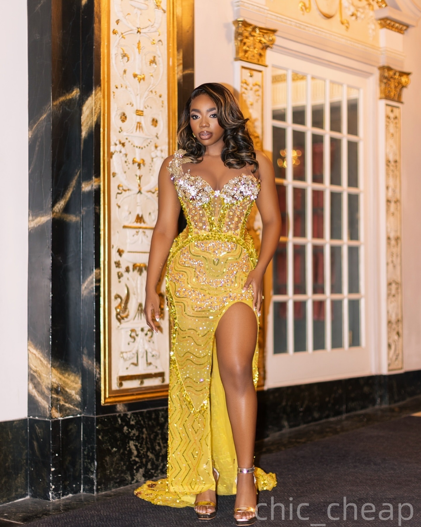 Gold Mermaid Plus Size Prom Dresses 2025 Crystals One Shoulder Sequined Evening Formal Party Second Birthday Engagement Gowns Dress For Special Occasi