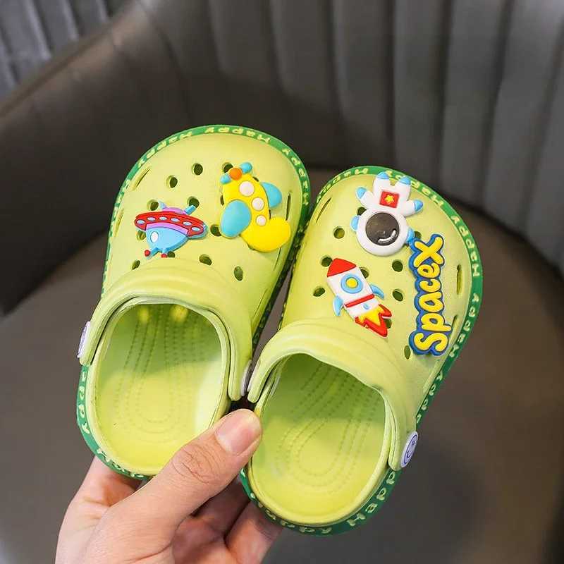 Kids Sandals Hole Childrens Shoes Slippers Soft Anti-Skid DIY Design Hole Baby Shoes Sandy Beach For Boys Girls Z250510-1
