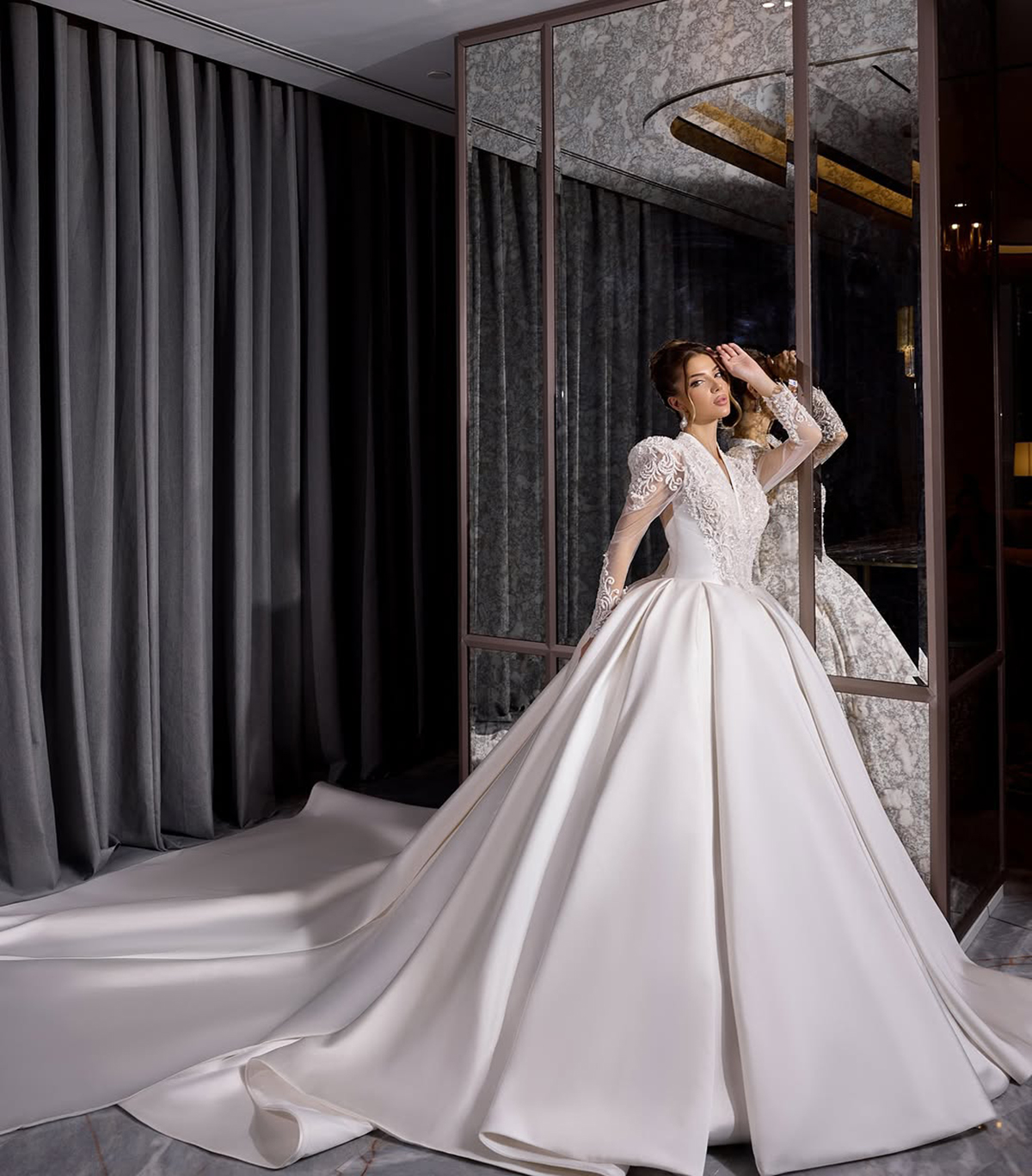 Simple Wedding Dress V Neck Appliques Bridal Dresses A Line Pearls Long Sleeves Shiny Beading Princess Sweep Train Bride Gowns Plus Size Custom Made