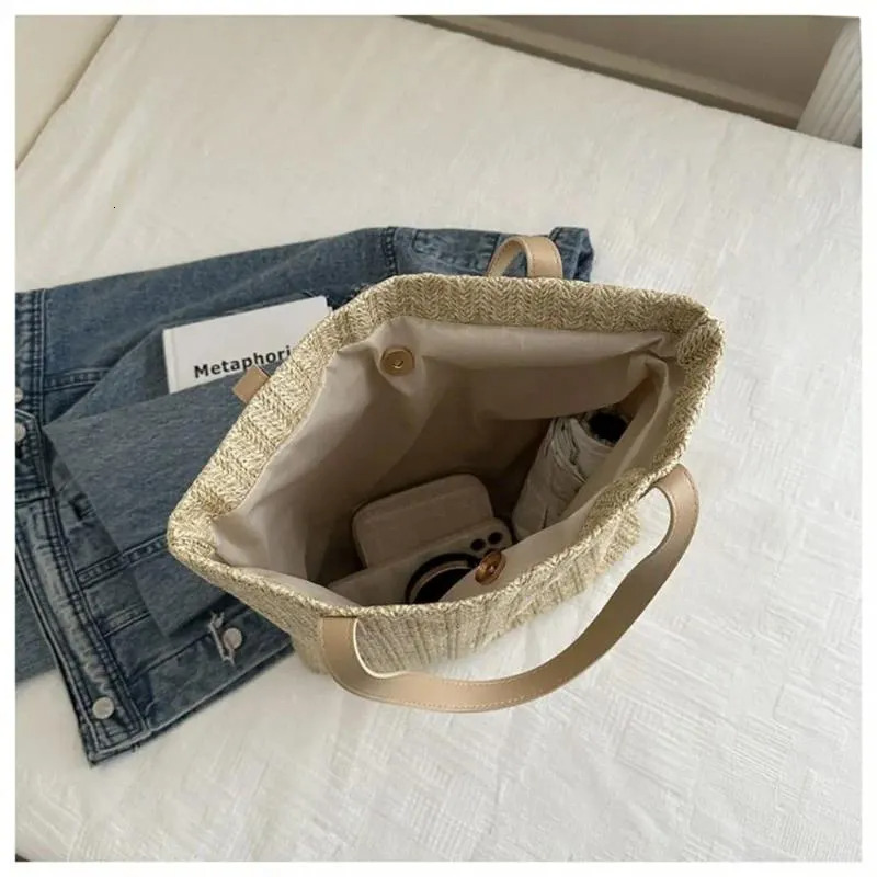 Casual Straw Shoulder Bags | Handmade Braid Large Capacity Rattan Bohemian Tote New Free Delivery Designer Bag