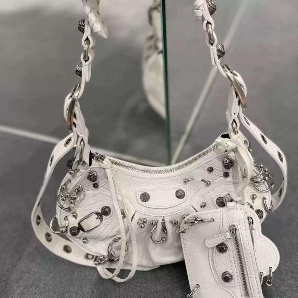 Ins Internet Celebrity Same Heavy Industry Dark Metal Motorcycle Single Shoulder Crossbody Spring Summer New Women s Bag Trend