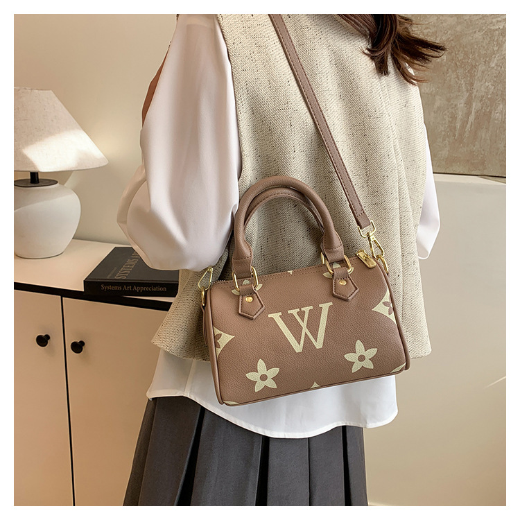 hot tote bag new High - end printed handbag retro monogram letter women's bag versatile cross - body bag trendy small square bag