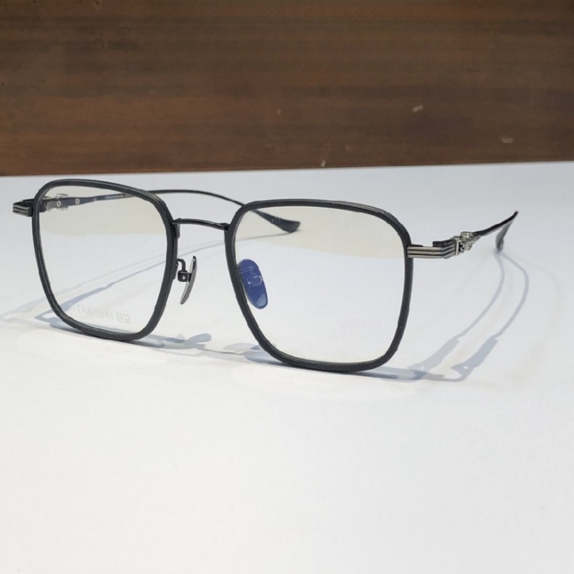 High Quality Men optical glasses Classic Luxury Designer Women eyeglass Titanium Punk Business Design Prescription Spectacle Frames with box 8105 SIZE