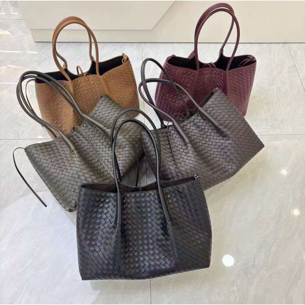 New hand woven women s capacity cowhide shoulder tote fashionable handbag simple large bag commuting