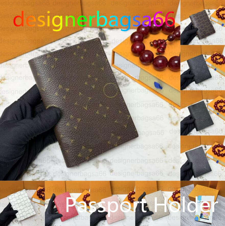 2025 High quality Classic Designer Card Holder PASSPORT COVER Fashion Credit Couple Family Travel Takashi Murakami Sakura Passport