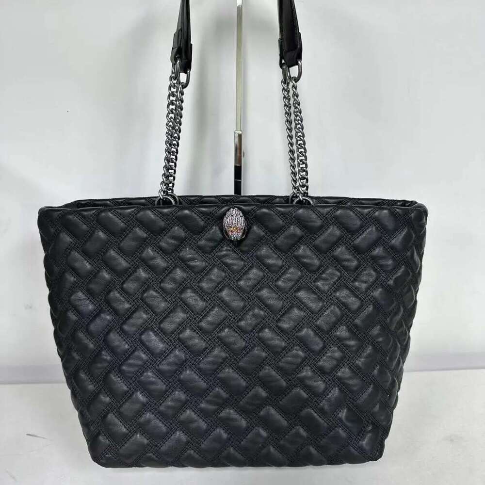 2024 Dinner Single Shoulder Crossbody Chain Fashion All-Match Women's Flashhand Bags Hawk Head Bag