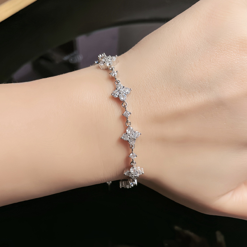 S925 Sterling Silver Moissanite Four-Leaf Clover Bracelet for Women, Adjustable, Unique High-End Design