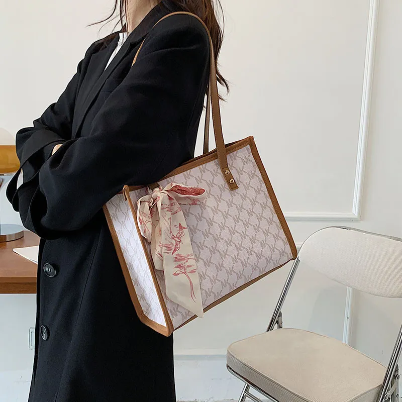 2025 new designer shoulder bags for womans tote bag handbag flap women messenger bag crossbody silk ribbon totes bag