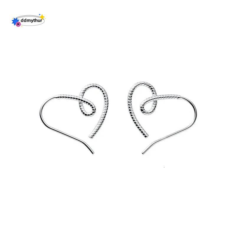 New Fashion Sier Color Simple Hollow Cute Heart Stud for Women Girls Hypoallergenic Earrings Teen Jewelry Gifts ddmythur