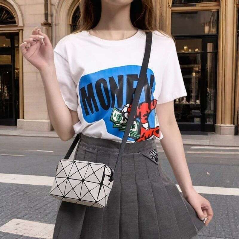 2025 new lightweight square diamond grid Cupid geometric single shoulder hand-held crossbody fashionable