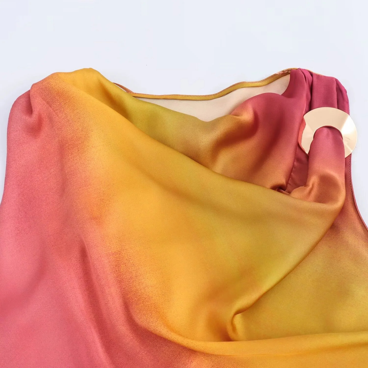 products for autumn 2024 European and American womens printed satin contrasting color sleeveless round neck top half sleeve set 250430Z