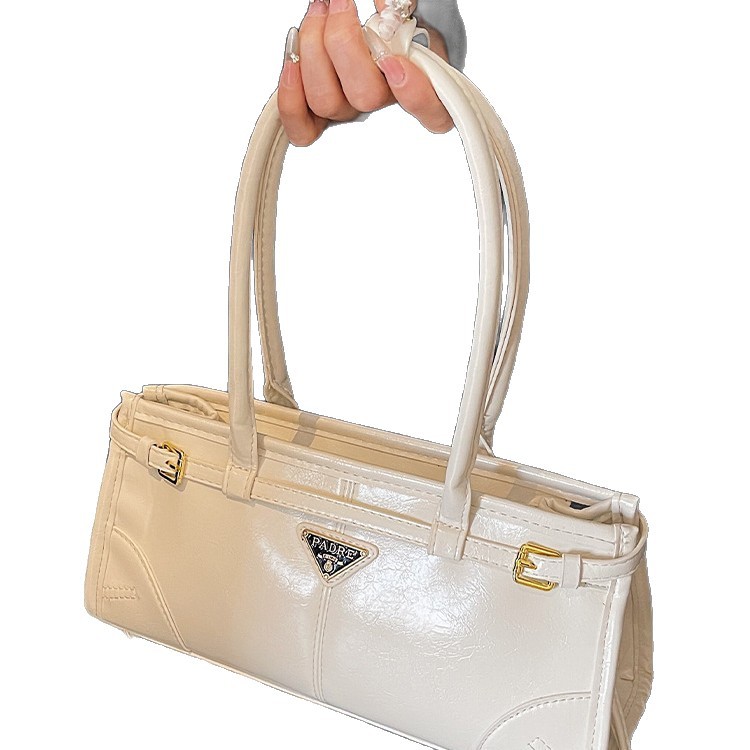 hot tote bag new Women's Spring Retro and Stylish Motorcycle Armpit Bag Trendy Versatile Commuting Shoulder Bag for Women